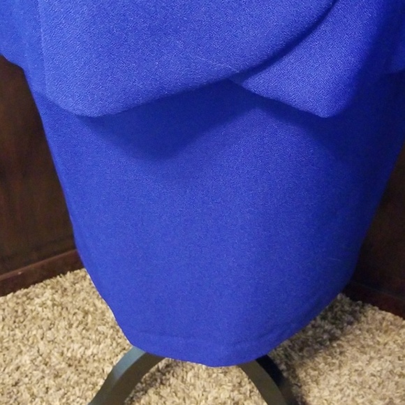 Elegant & Sophisticated Evening Skirt & Jacket - Picture 4 of 7